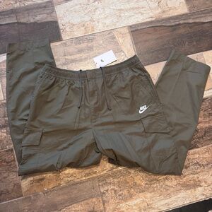 NEW Nike Woven Cargo Pants